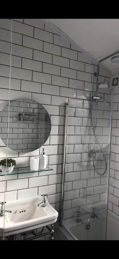 Granby House Holiday Apartments, Apartment 2, In The Old Town, Free On Street Parking Included Scarborough Eksteriør billede